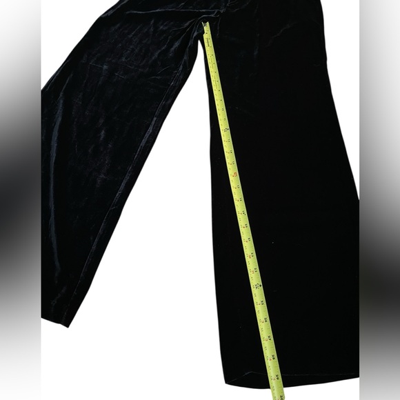 Reformation Velvet Black Wide leg Trousers Size 4P - Picture 6 of 12
